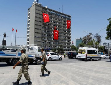 Τουρκία: Το δικαστήριο διέταξε την προφυλάκιση του προέδρου της Διεθνούς Αμνηστίας